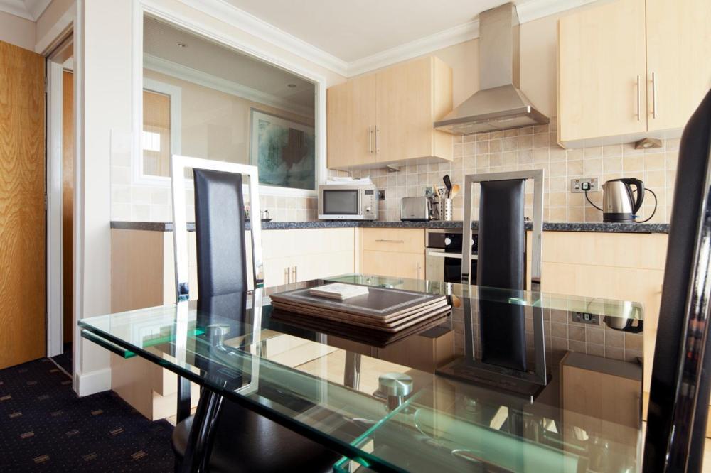 Queens Mansions: Ocean View Apartment Blackpool Dış mekan fotoğraf